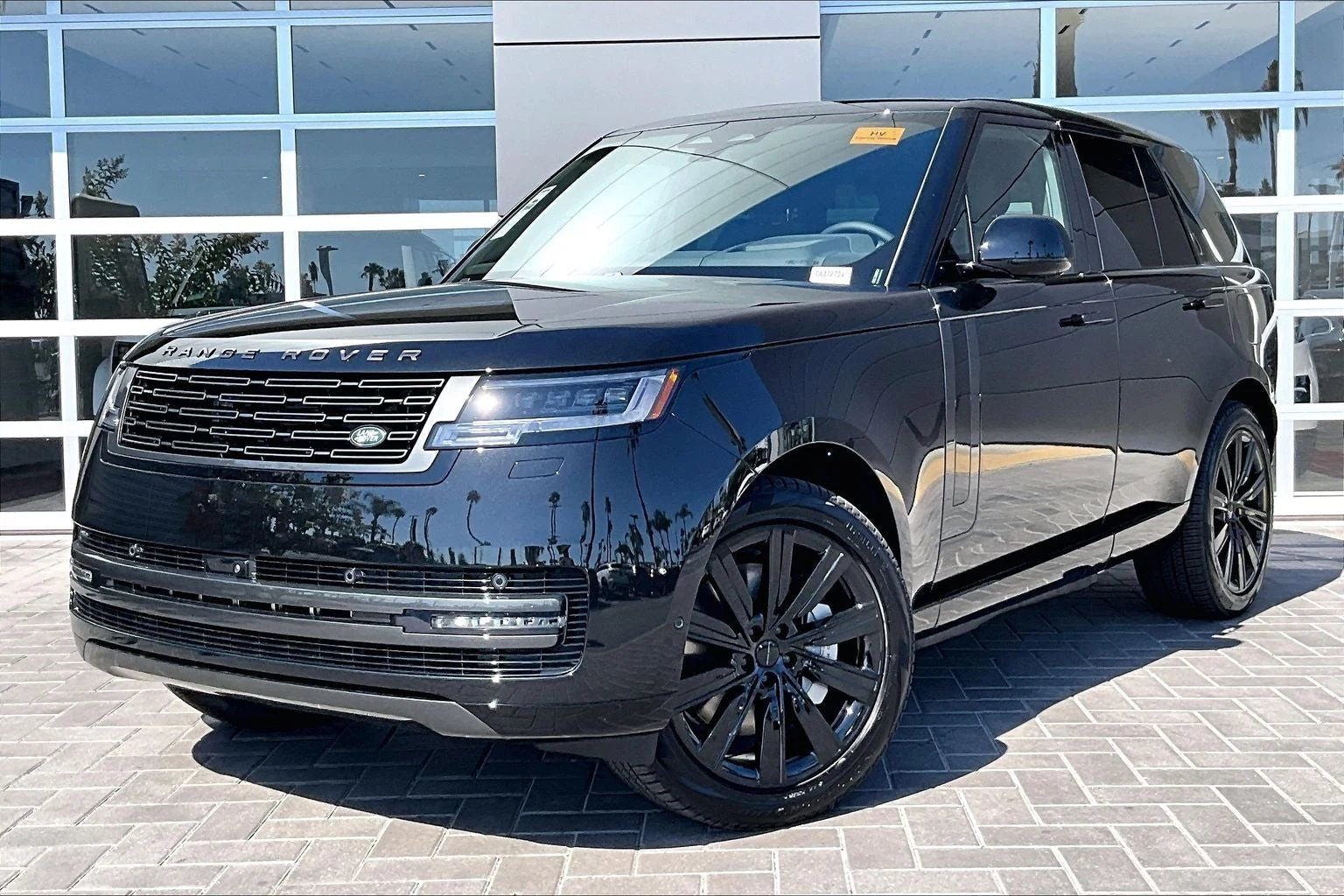 Land Rover Range Rover Plug-In Hybrid SE (L460) · Santorini Black · Indigo Auto Group
