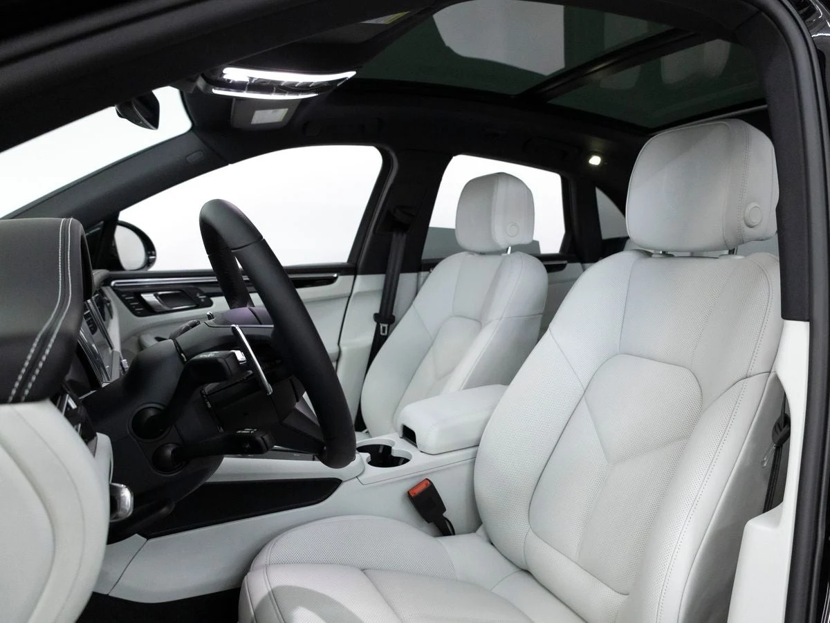 2026 Porsche Macan (95B), 5/20