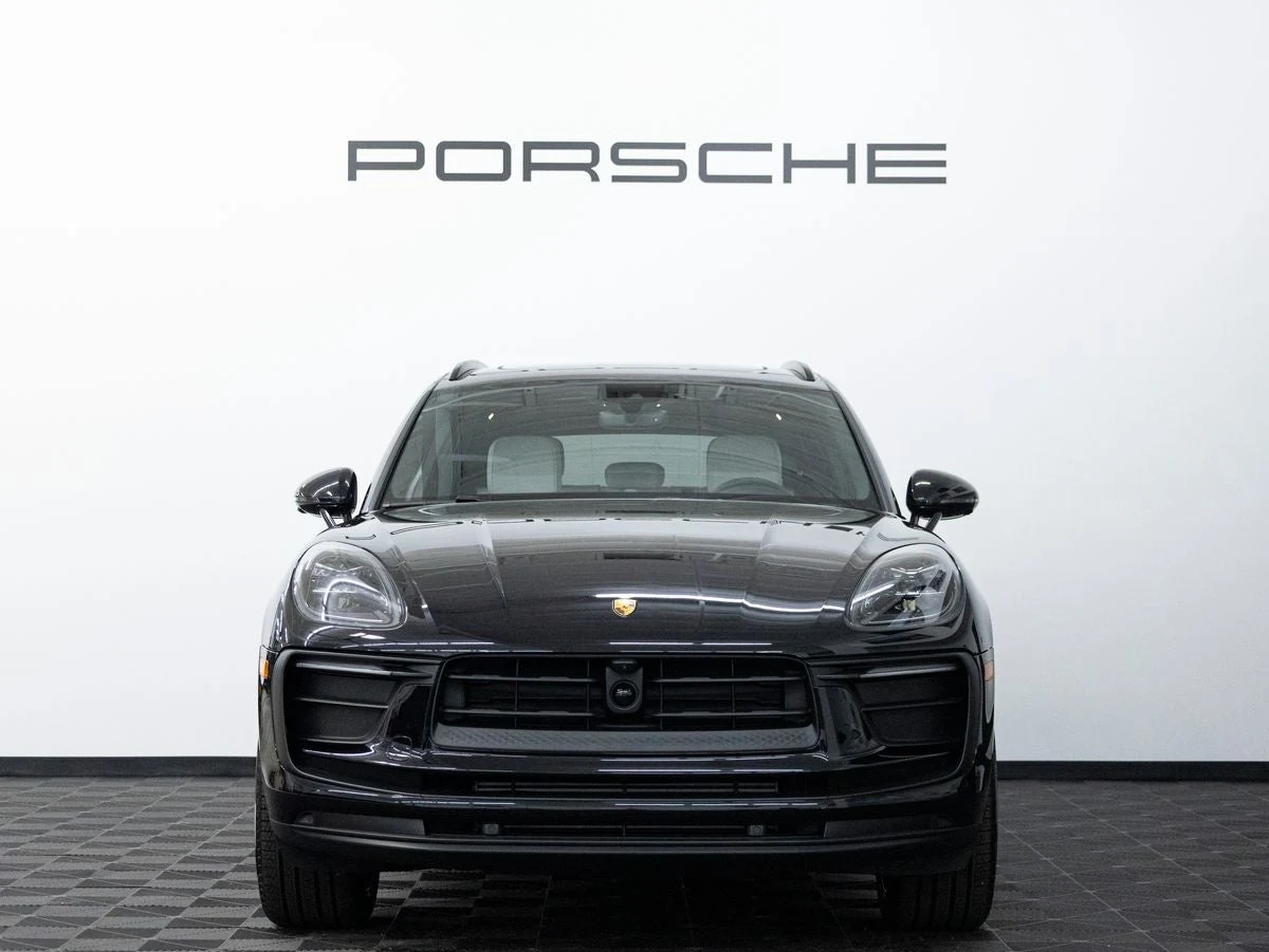 2026 Porsche Macan (95B), 10/20