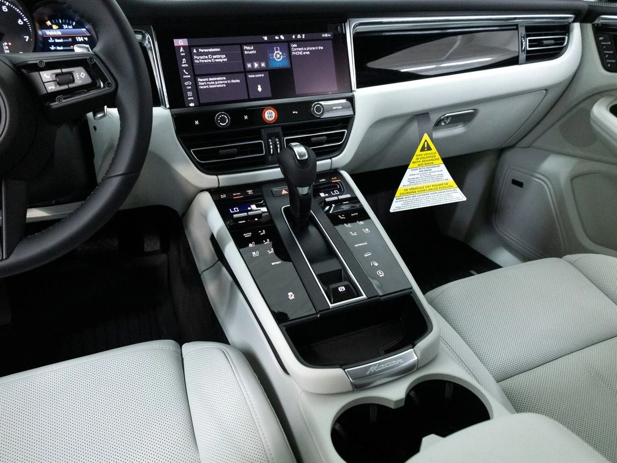 2026 Porsche Macan (95B), 16/20