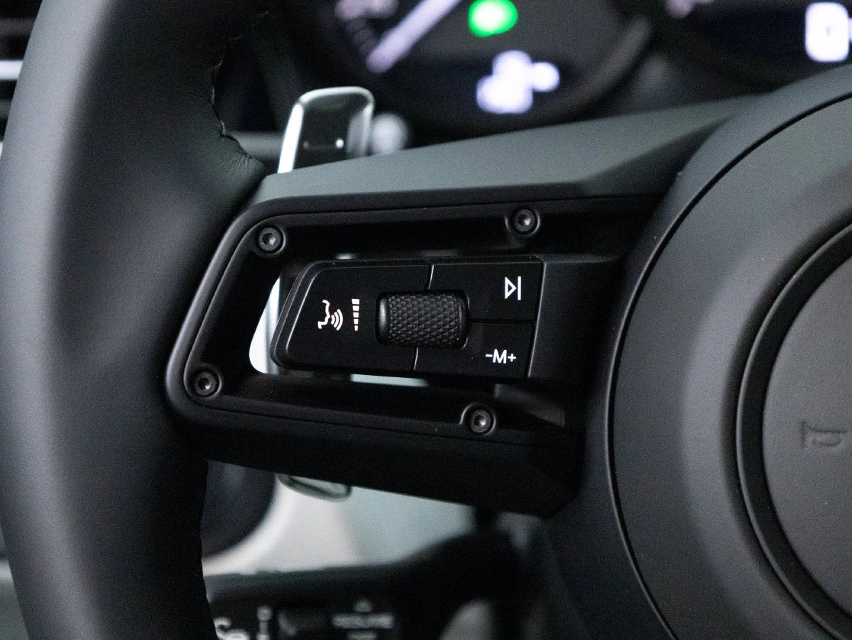2026 Porsche Macan (95B), 20/20