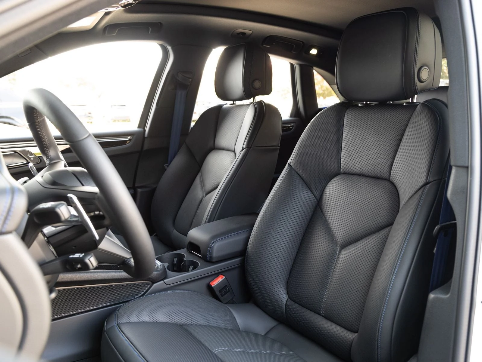 2026 Porsche Macan (95B), 5/20