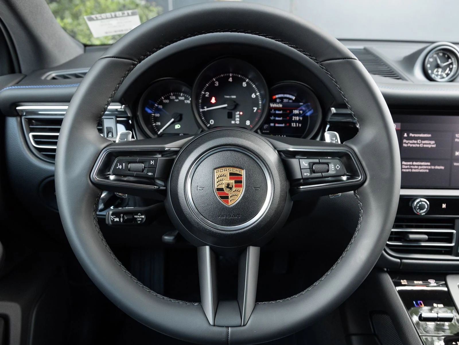 2026 Porsche Macan (95B), 13/20