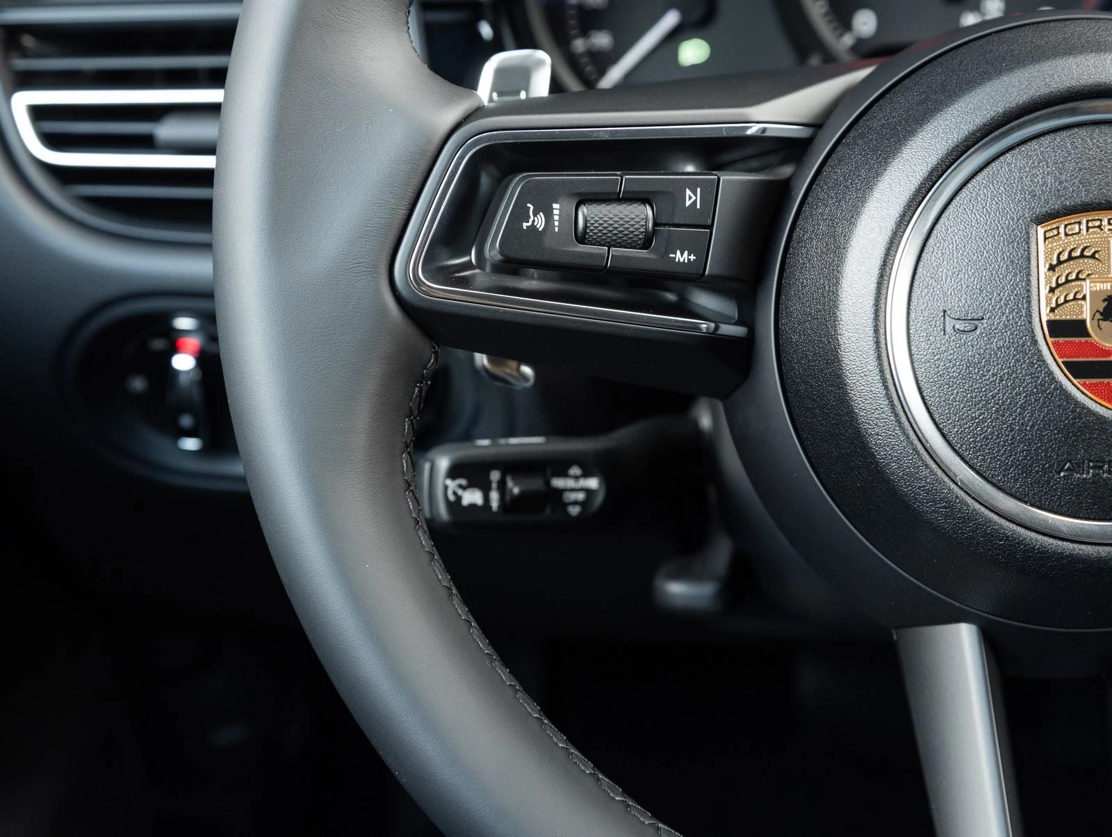 2026 Porsche Macan (95B), 15/20
