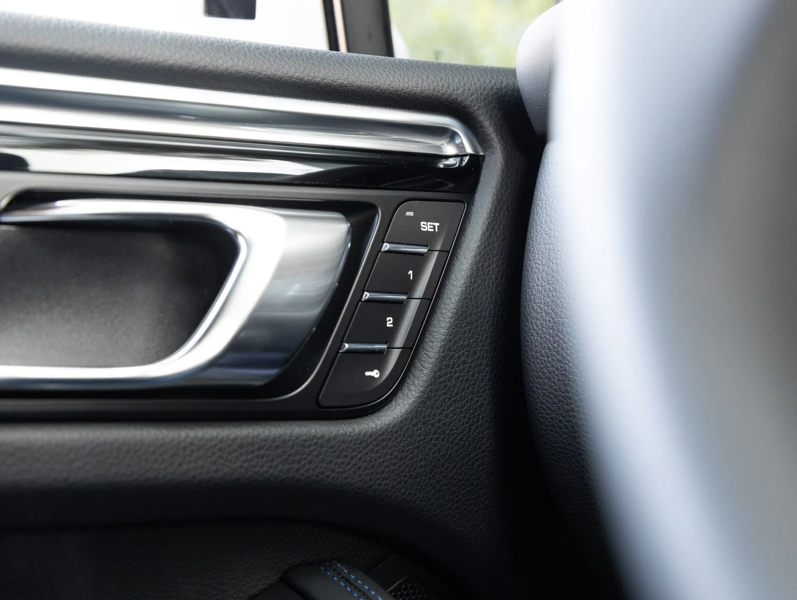 2026 Porsche Macan (95B), 18/20