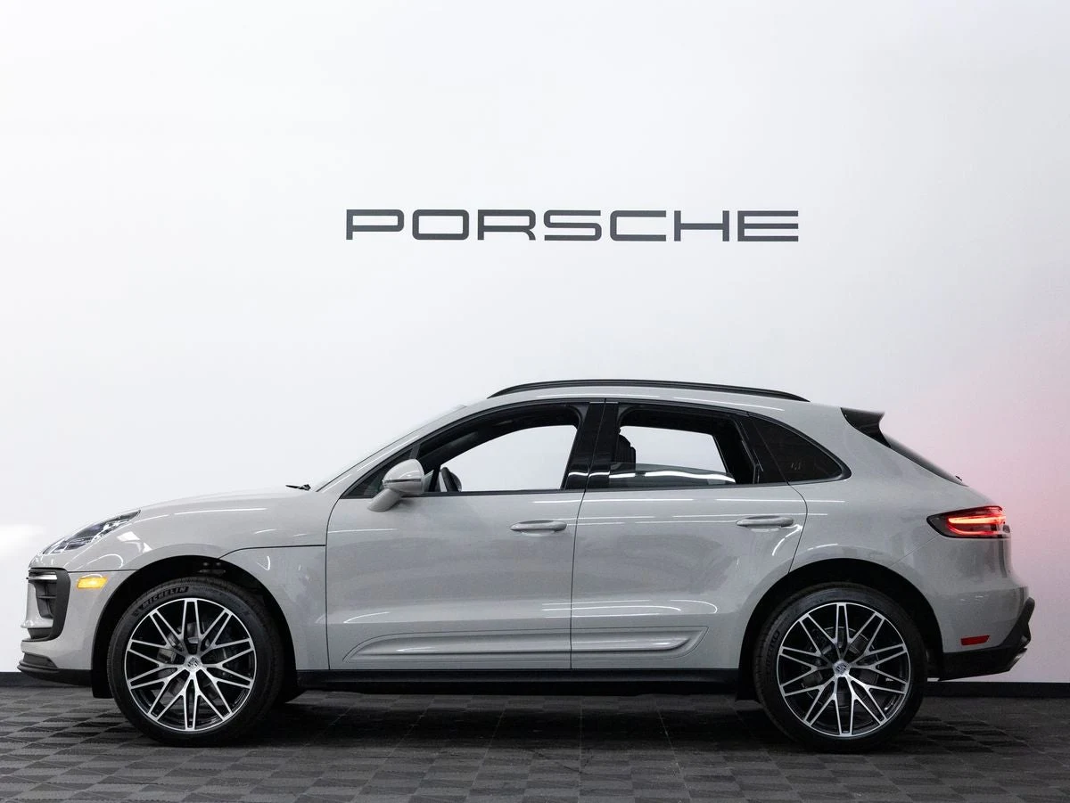 2026 Porsche Macan (95B), 2/20