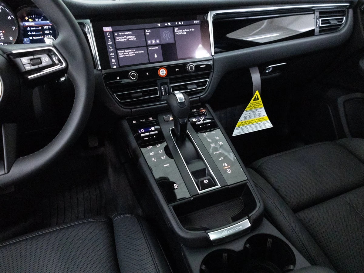 2026 Porsche Macan (95B), 17/20