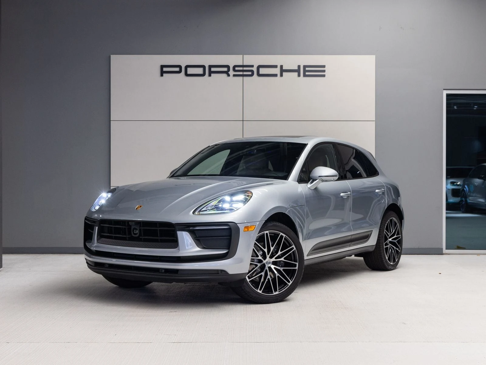 Porsche Macan (95B) · Dolomite Silver Metallic · Indigo Auto Group