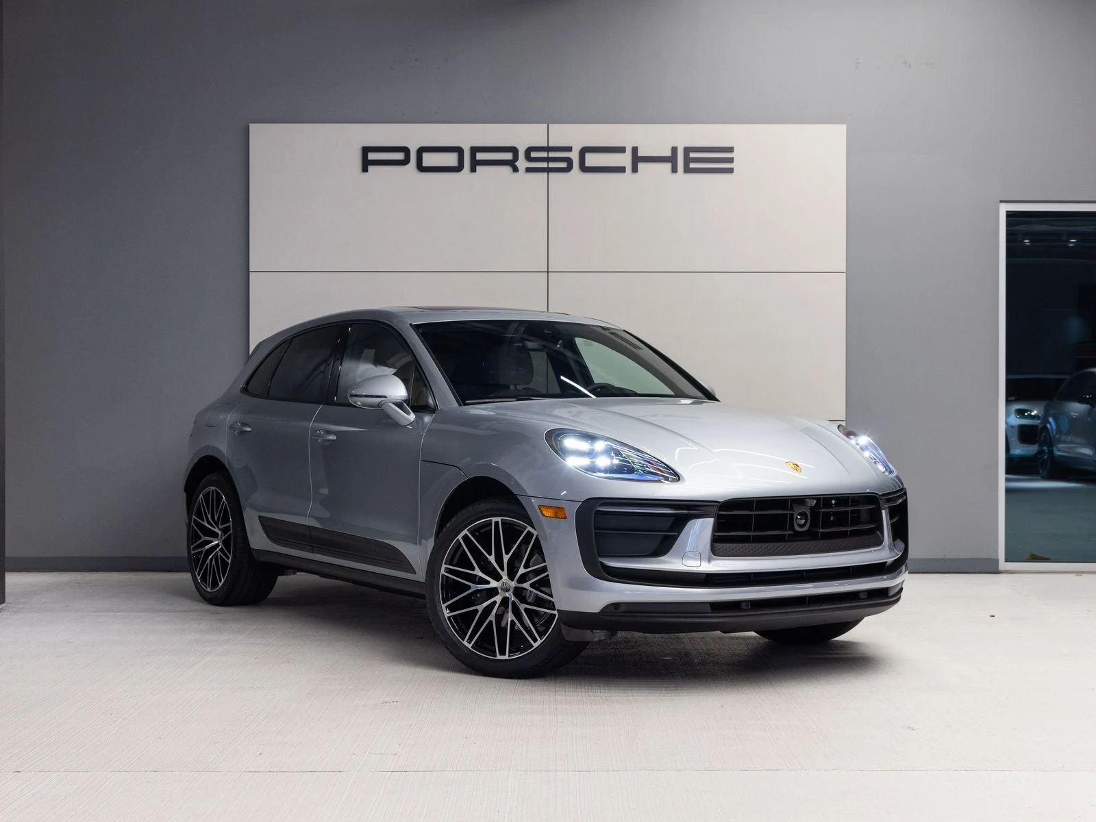 2026 Porsche Macan (95B), 9/20
