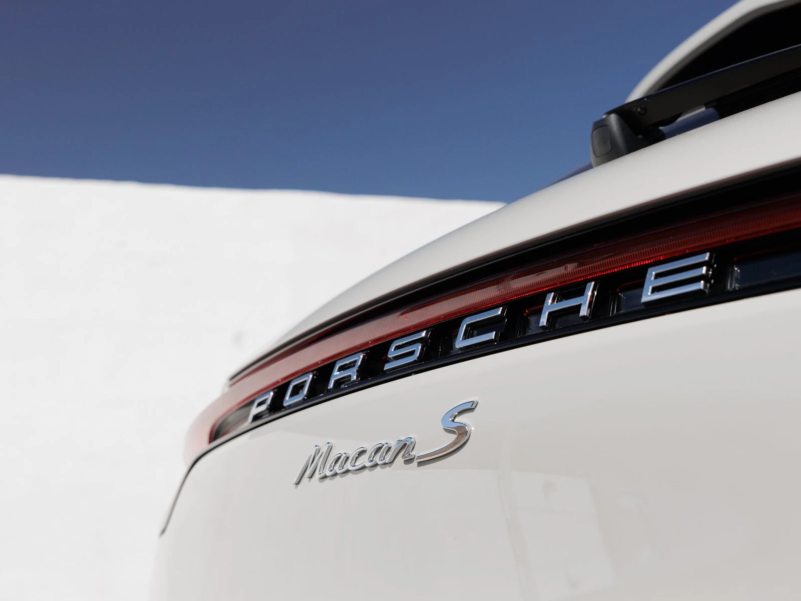 2026 Porsche Macan S (95B), 12/20