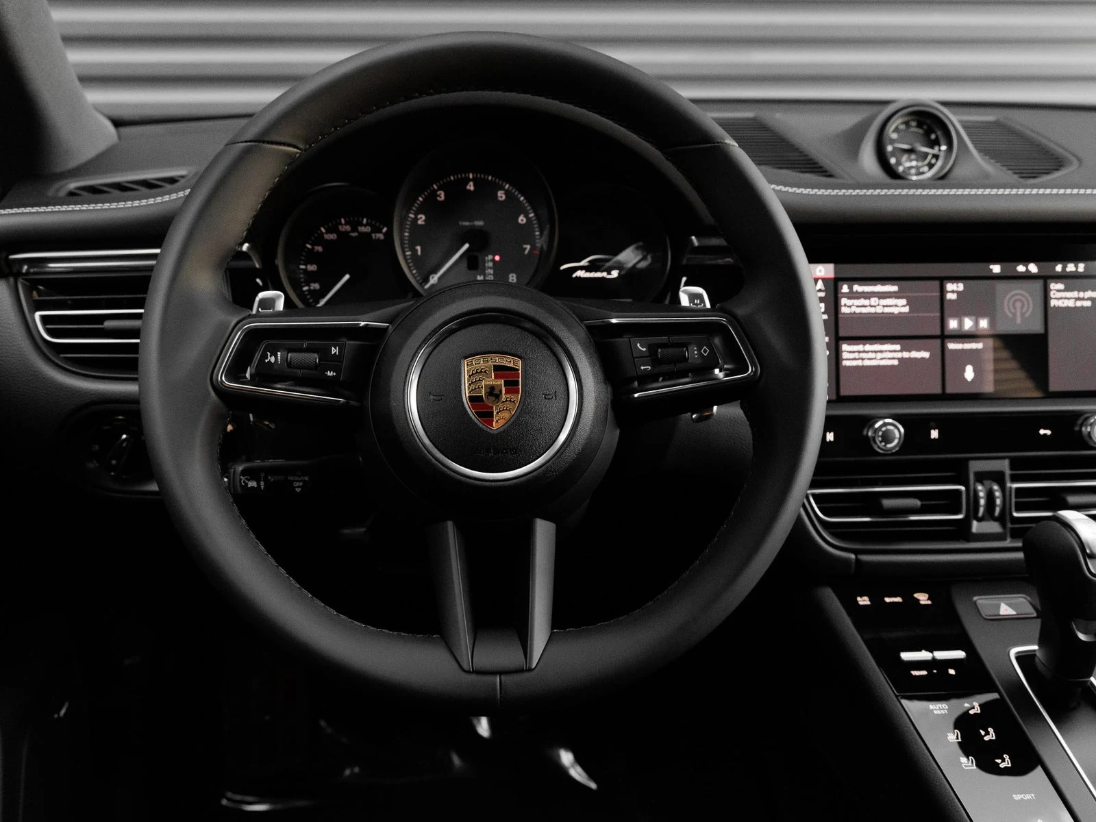 2026 Porsche Macan S (95B), 18/20