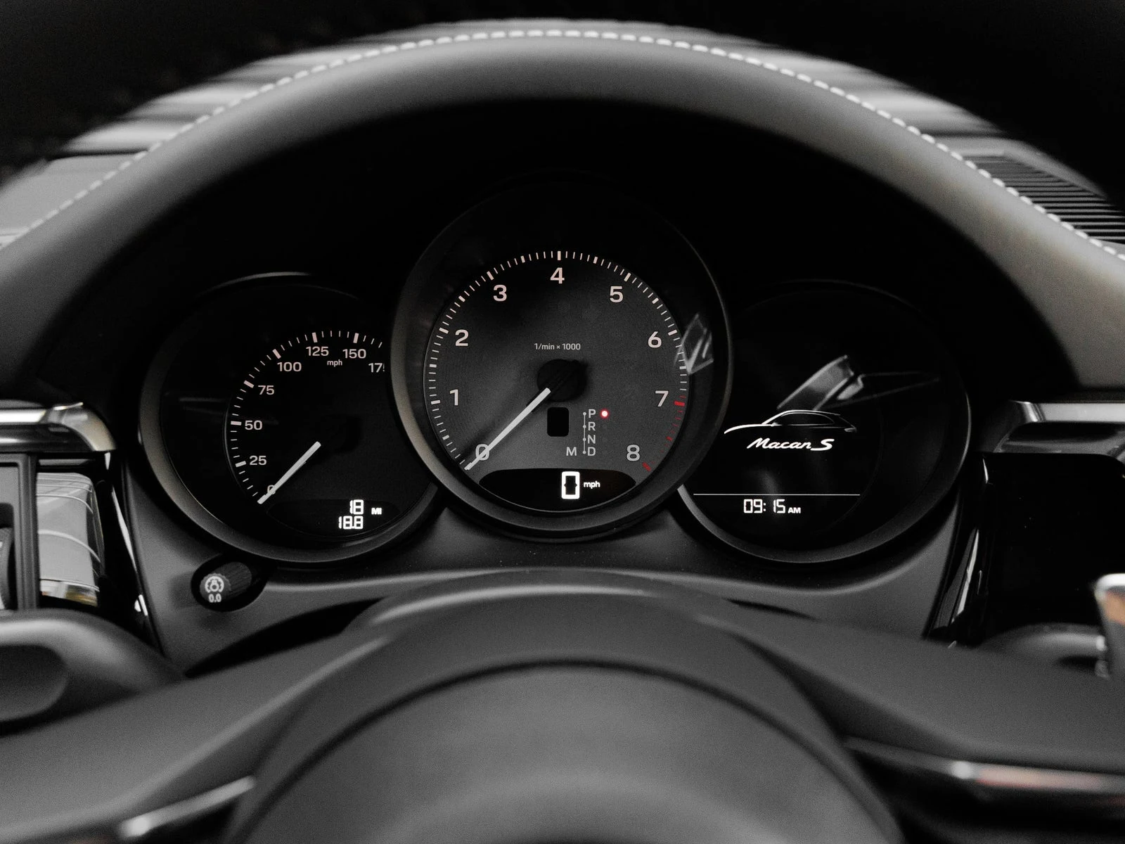 2026 Porsche Macan S (95B), 19/20