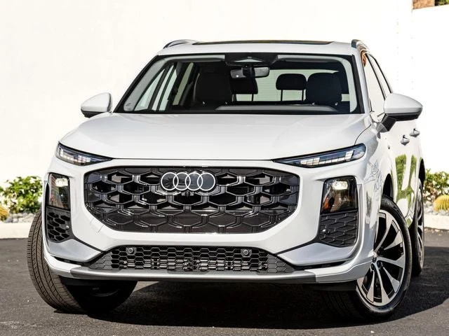 Audi Q3 S line quattro (FJ) · Glacier White Metallic · Indigo Auto Group