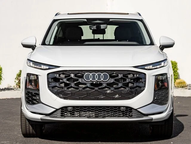 2026 Audi Q3 S line quattro (FJ), 3/20