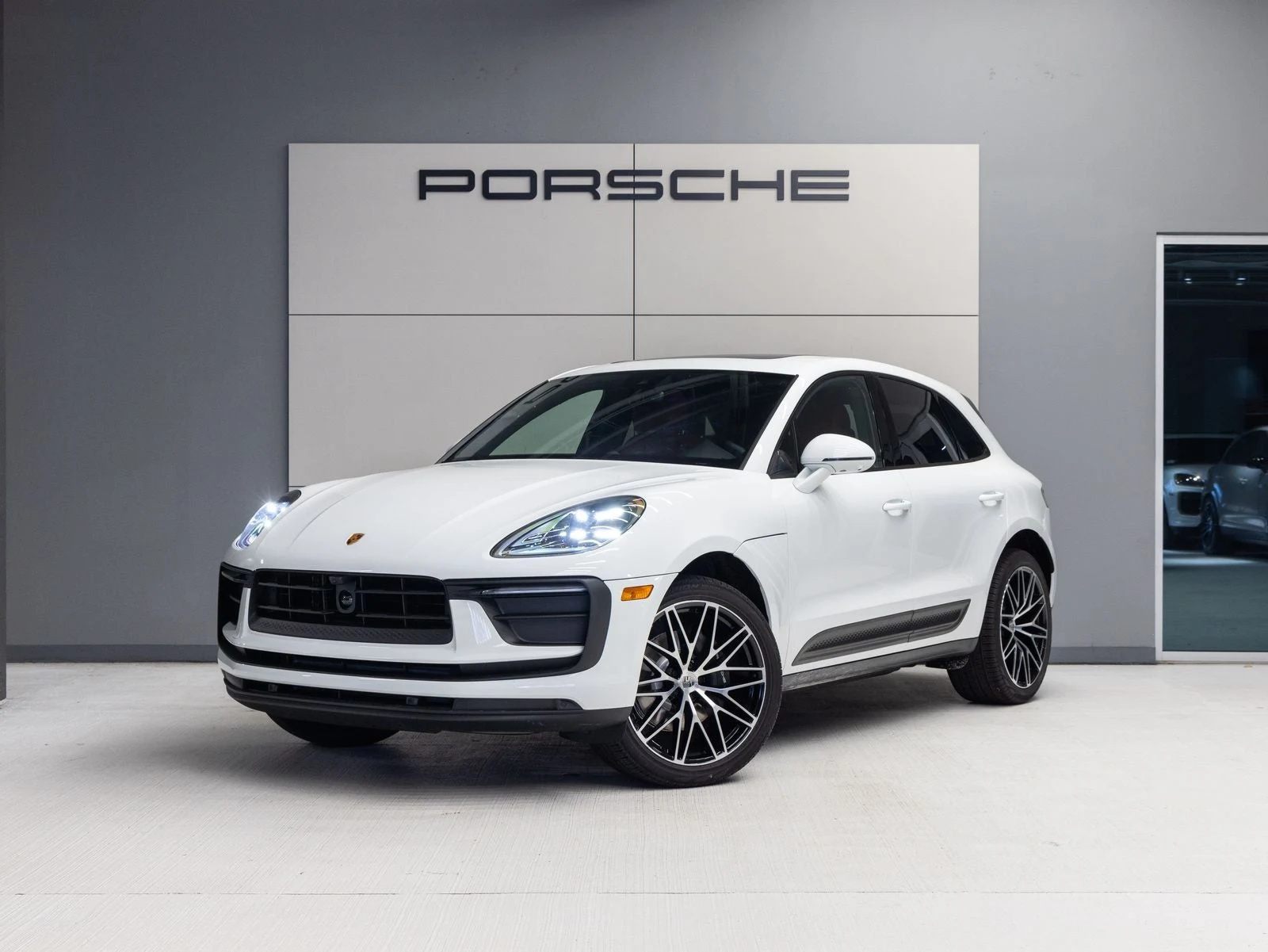 Porsche Macan (95B) · white · Indigo Auto Group