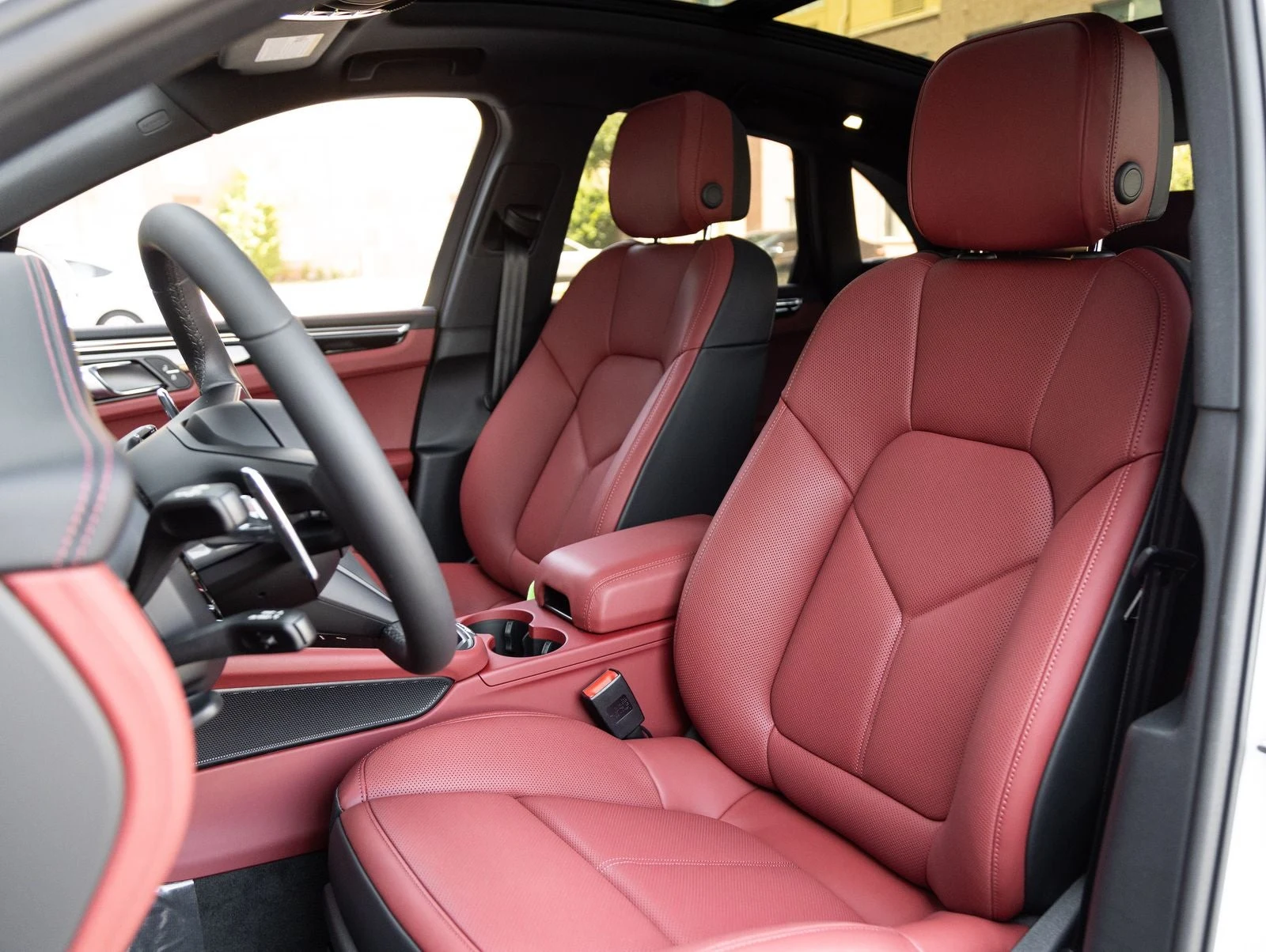 2026 Porsche Macan (95B), 5/20