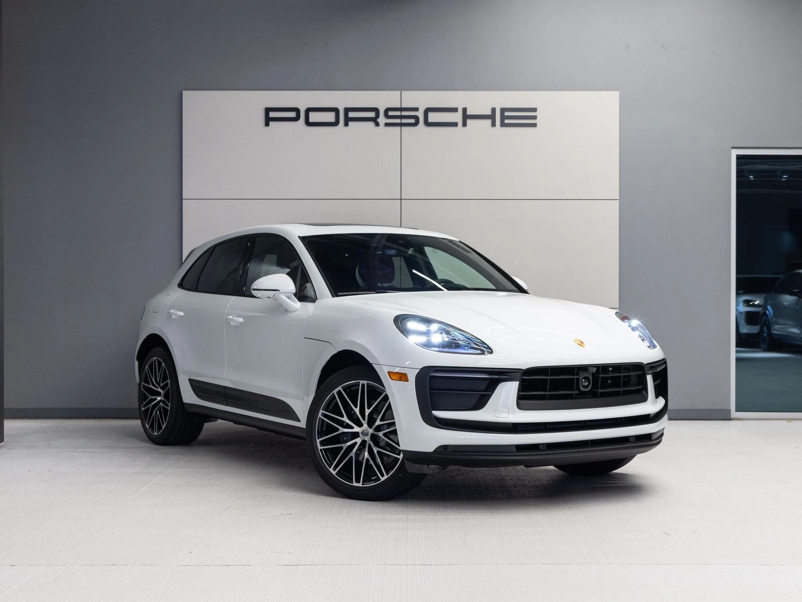 2026 Porsche Macan (95B), 9/20