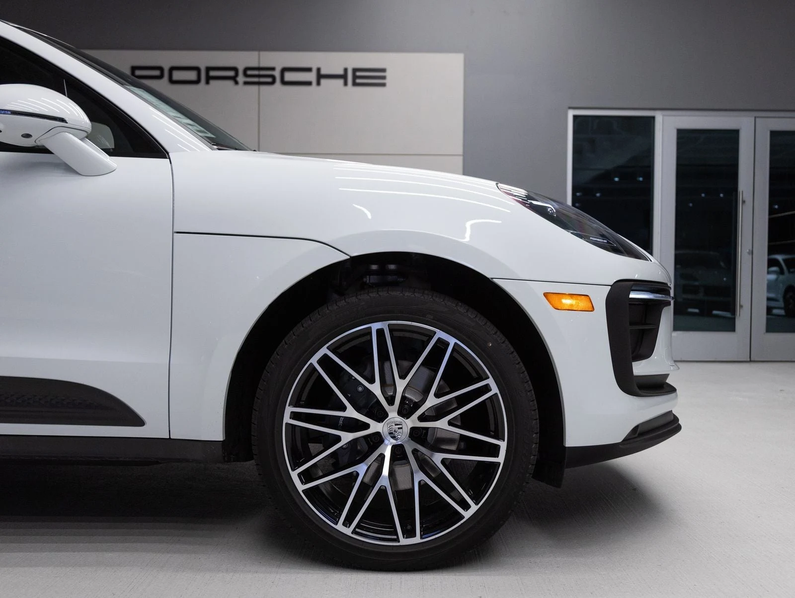 2026 Porsche Macan (95B), 11/20
