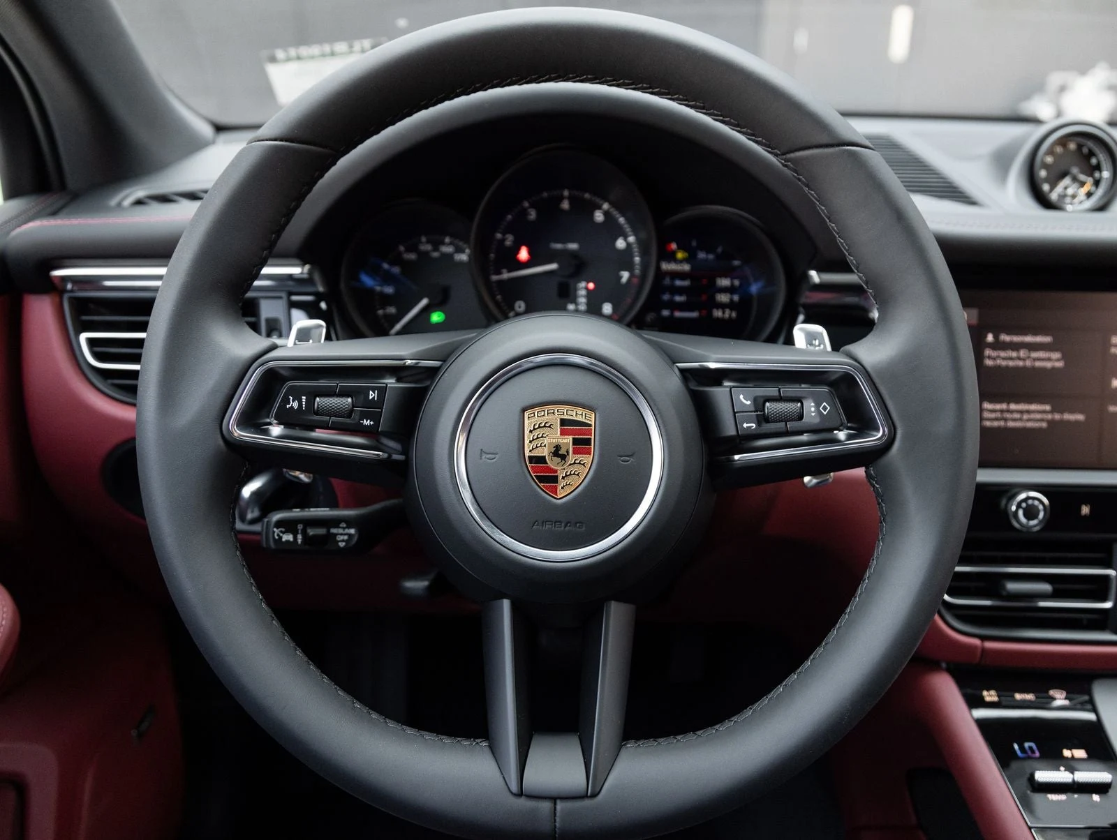2026 Porsche Macan (95B), 13/20