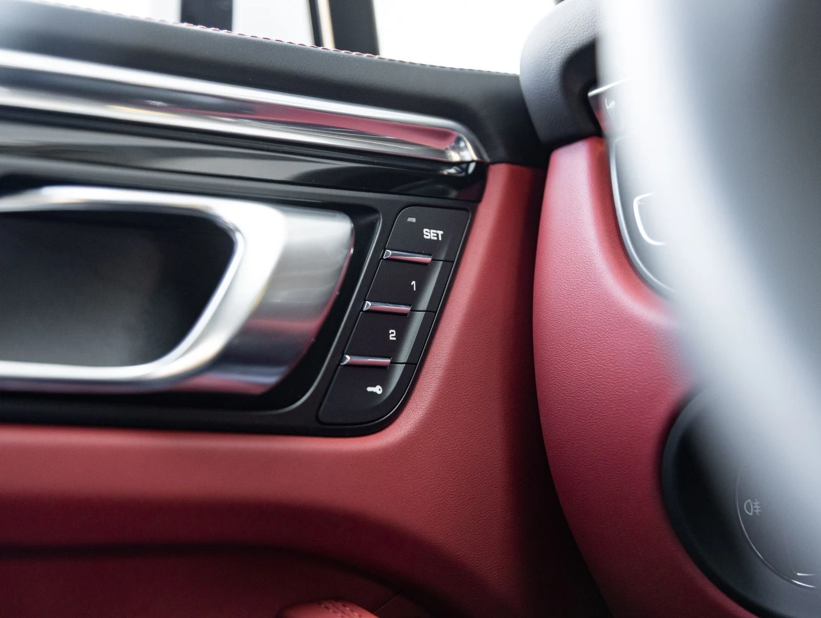2026 Porsche Macan (95B), 18/20