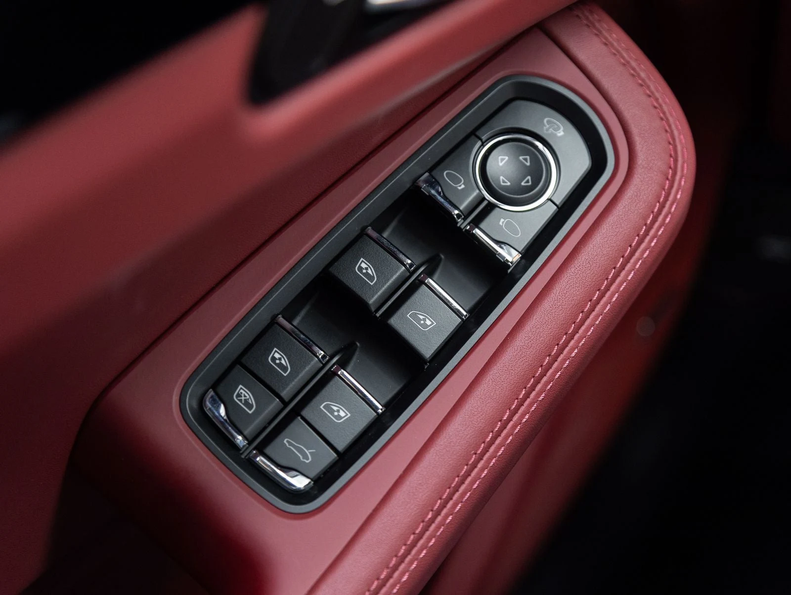 2026 Porsche Macan (95B), 19/20