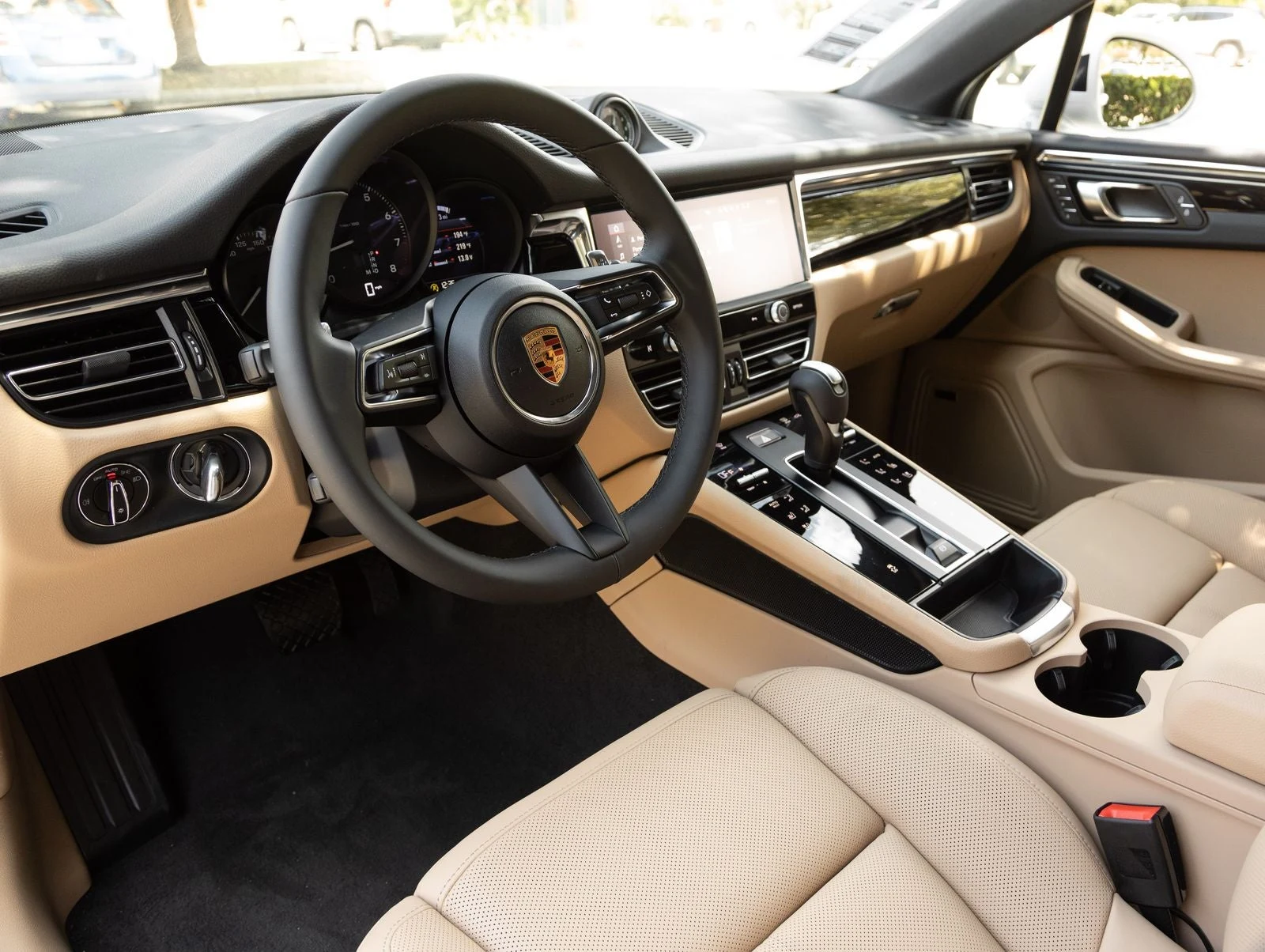 2026 Porsche Macan (95B), 4/20