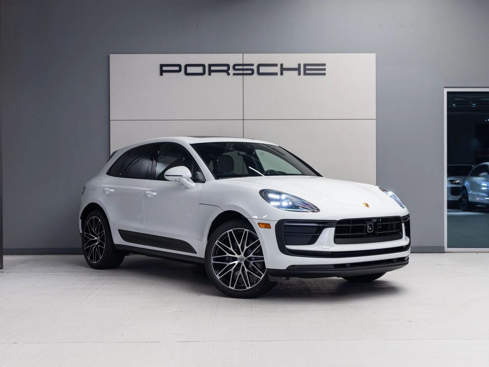 2026 Porsche Macan (95B), 9/20