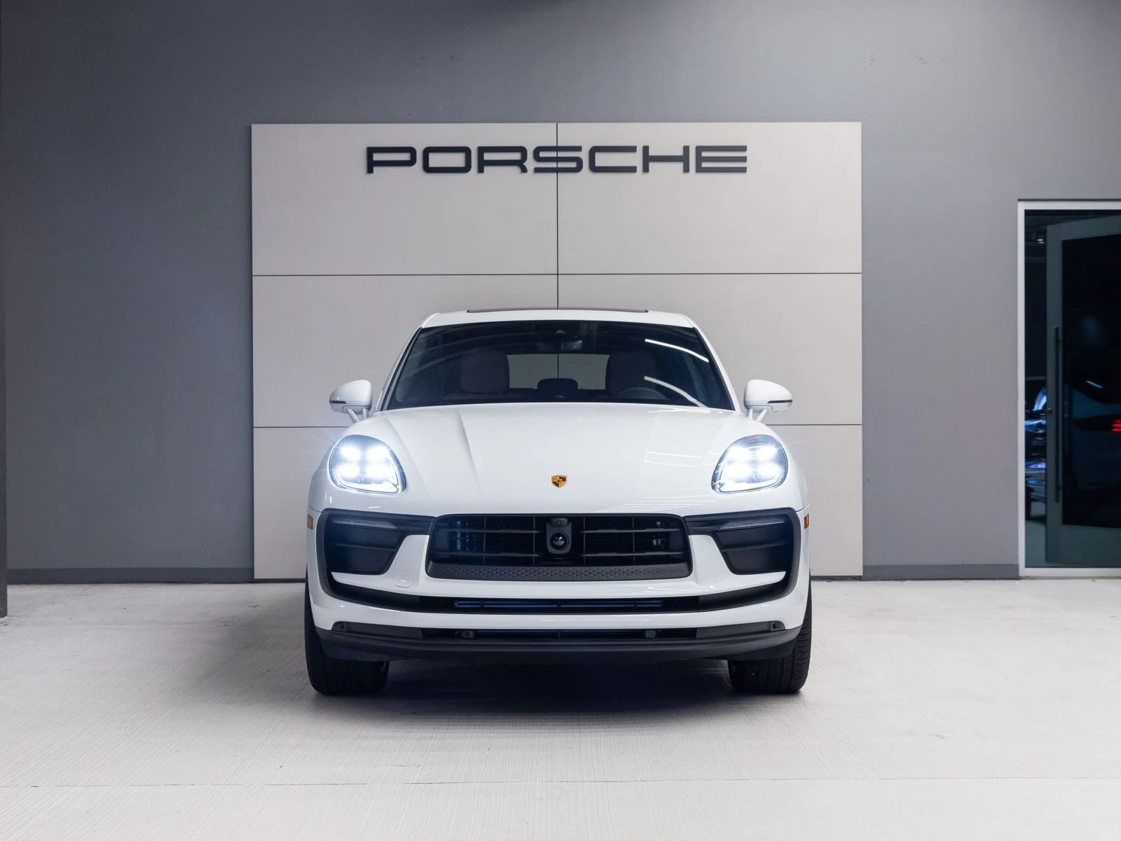 2026 Porsche Macan (95B), 10/20
