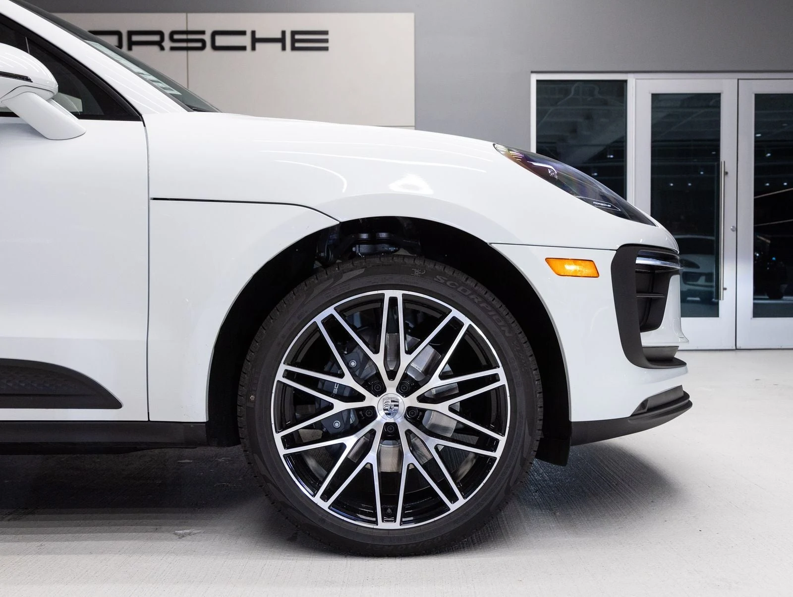 2026 Porsche Macan (95B), 11/20