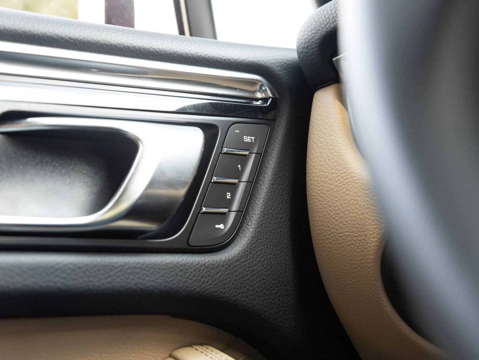 2026 Porsche Macan (95B), 18/20