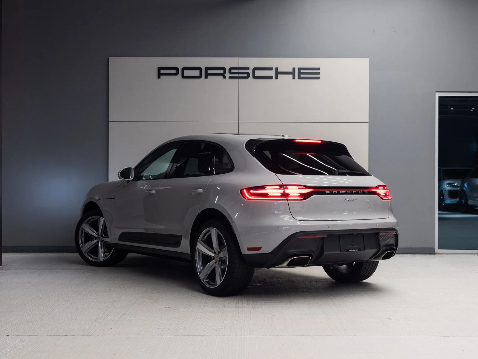 2026 Porsche Macan (95B), 3/20