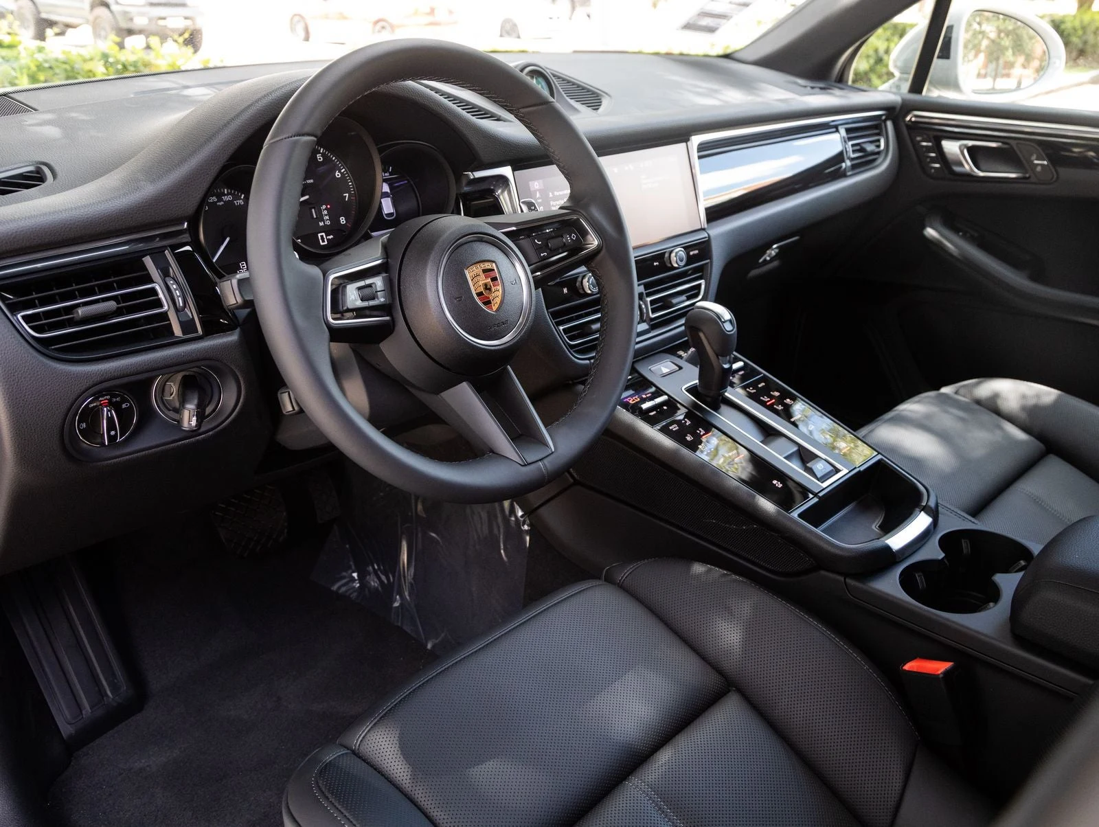 2026 Porsche Macan (95B), 4/20