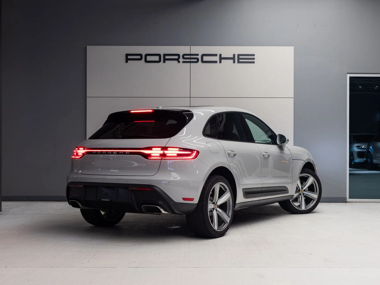 2026 Porsche Macan (95B), 7/20