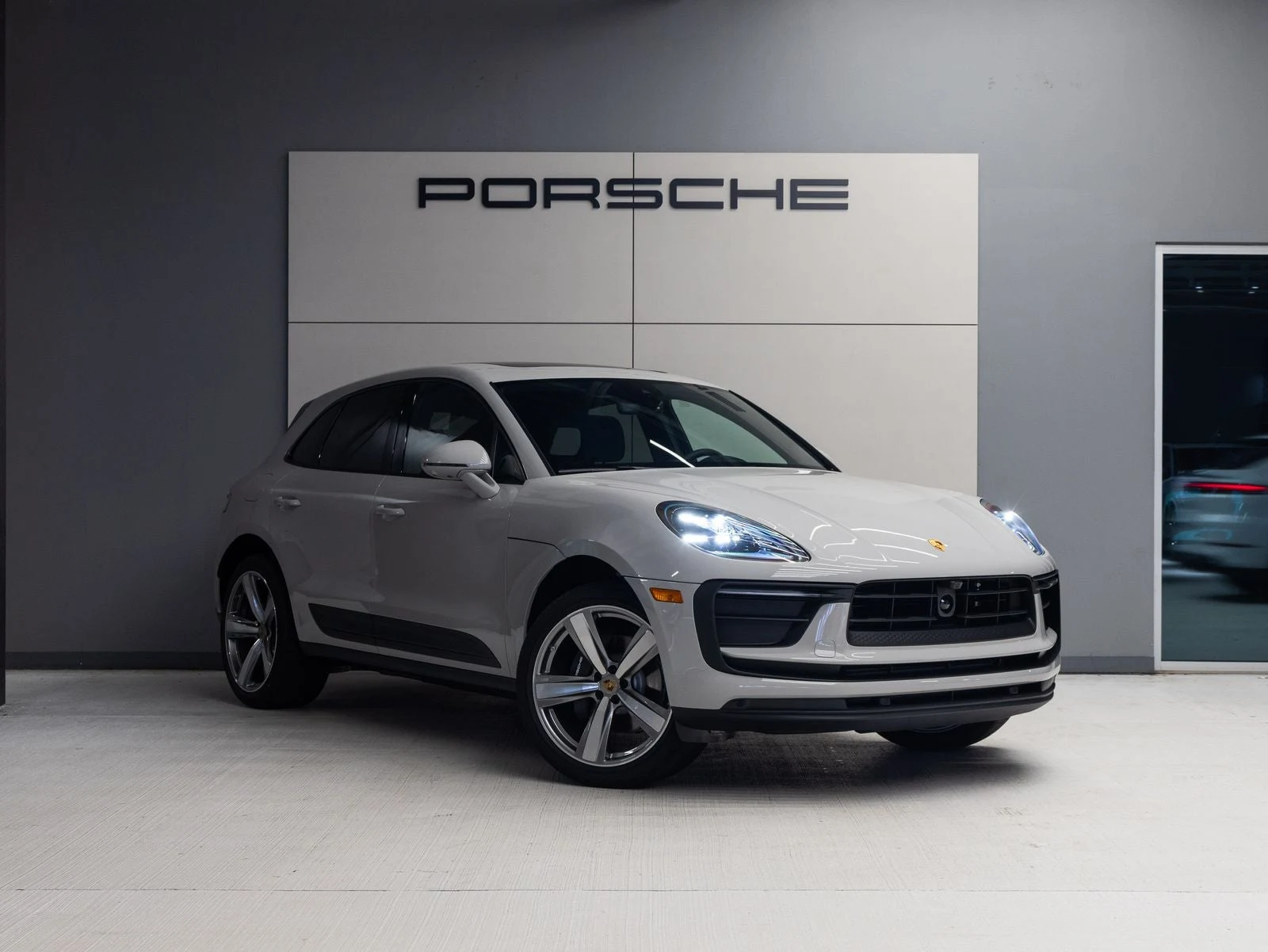 2026 Porsche Macan (95B), 9/20