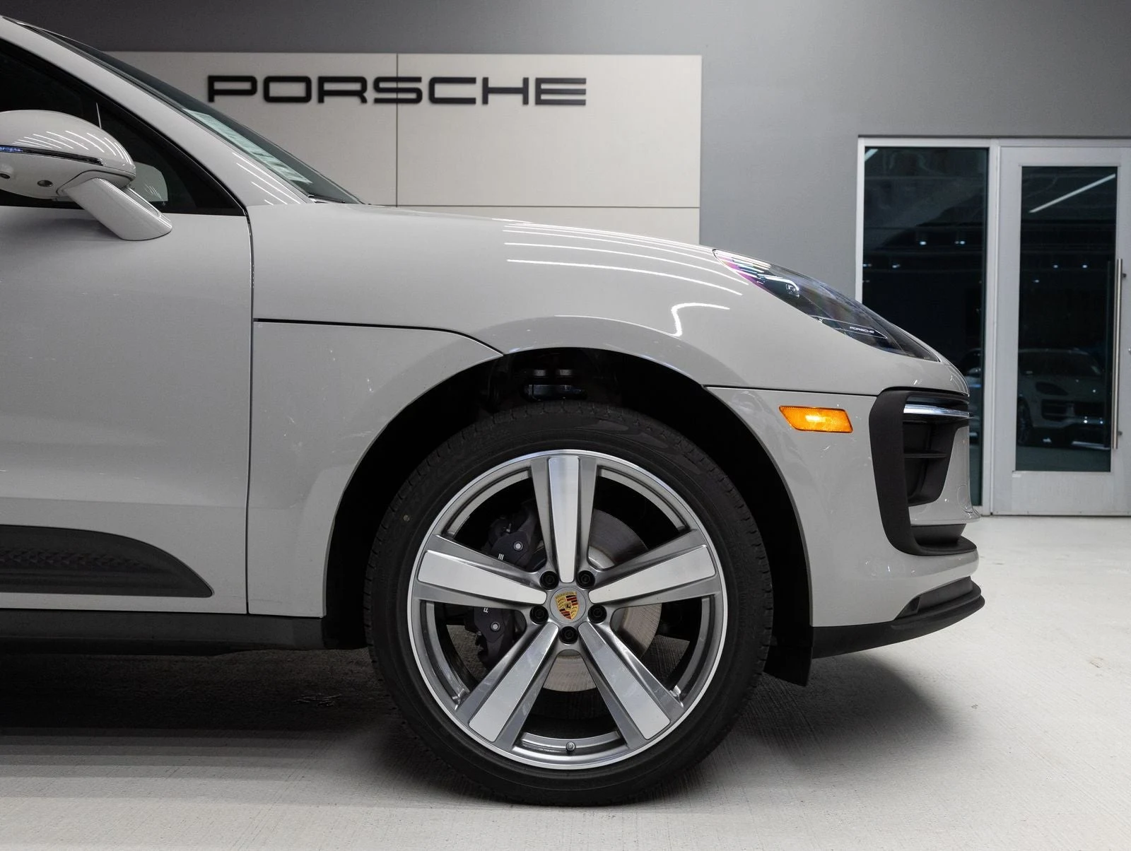 2026 Porsche Macan (95B), 11/20