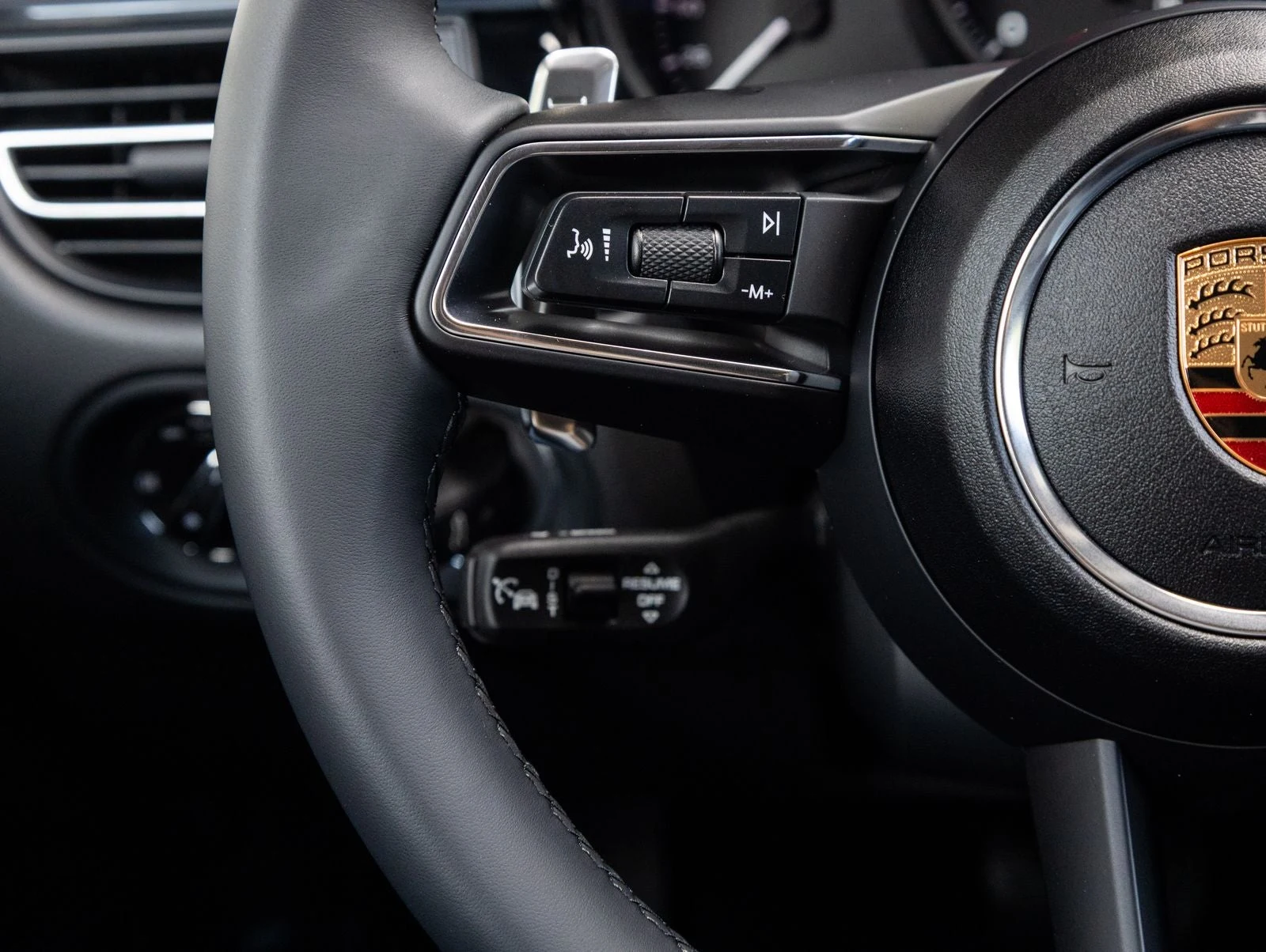 2026 Porsche Macan (95B), 15/20