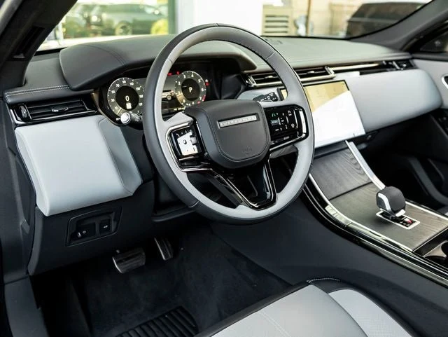 2026 Land Rover Range Rover Velar P250 (L560), 16/20