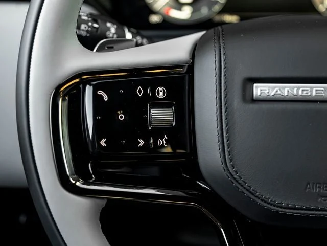 2026 Land Rover Range Rover Velar P250 (L560), 19/20