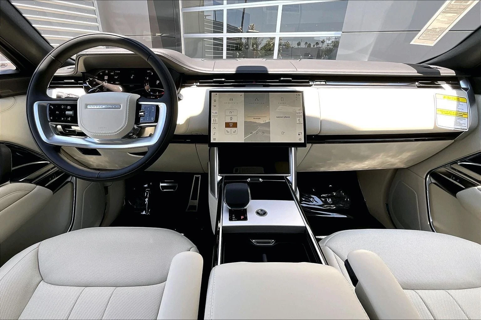 2026 Land Rover Range Rover SE LWB (L460), 5/15