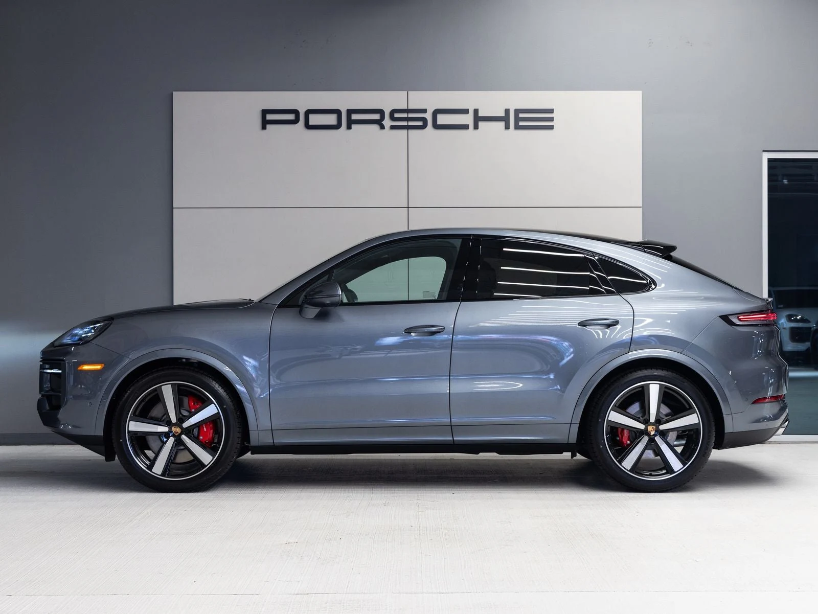 2026 Porsche Cayenne S Coupé (3rd Generation), 2/20