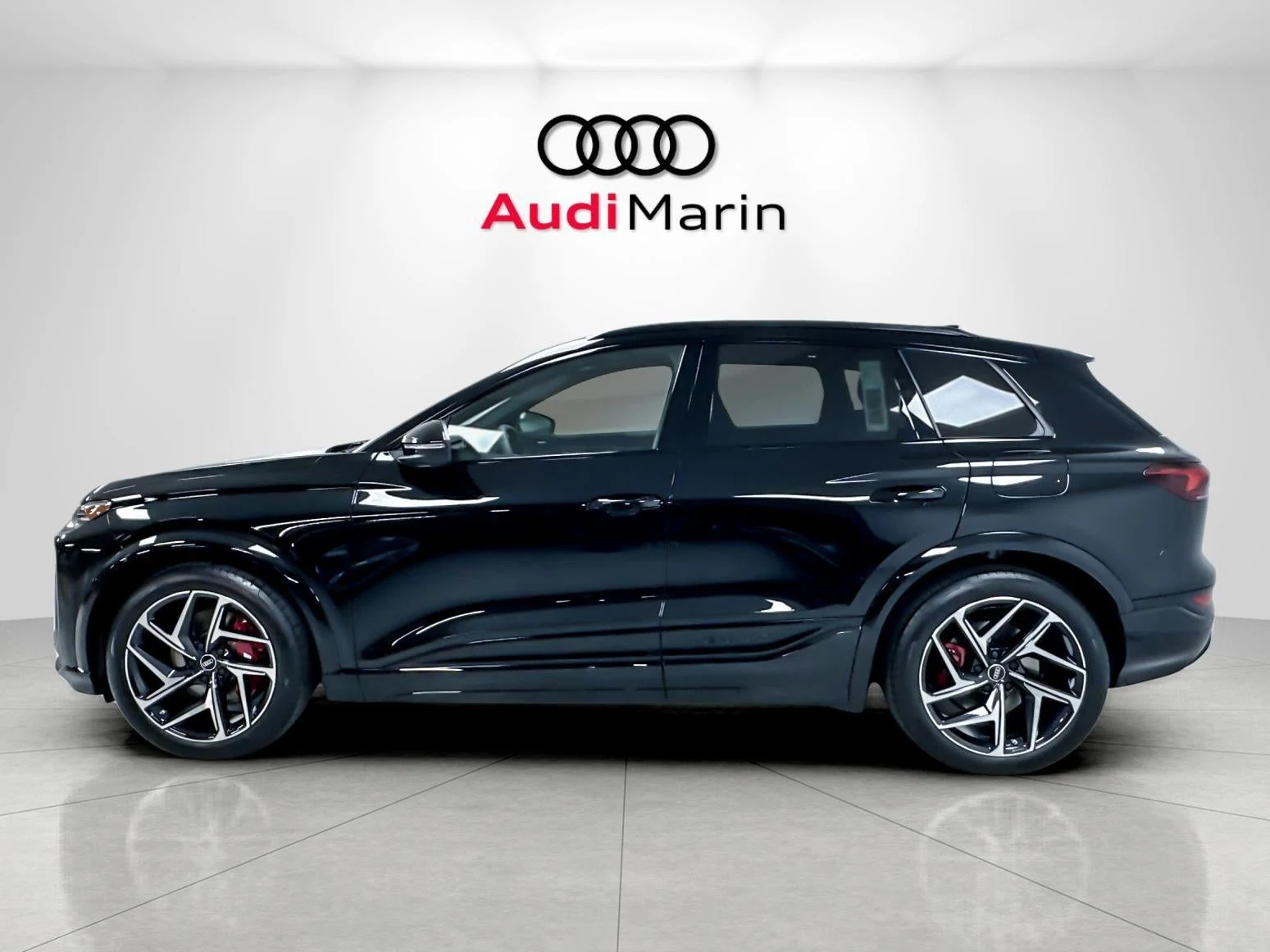 2027 Audi SQ6 e-tron Premium Plus, 2/20