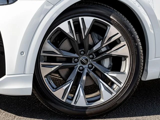 2026 Audi Q8 Premium Plus quattro (4M), 12/20