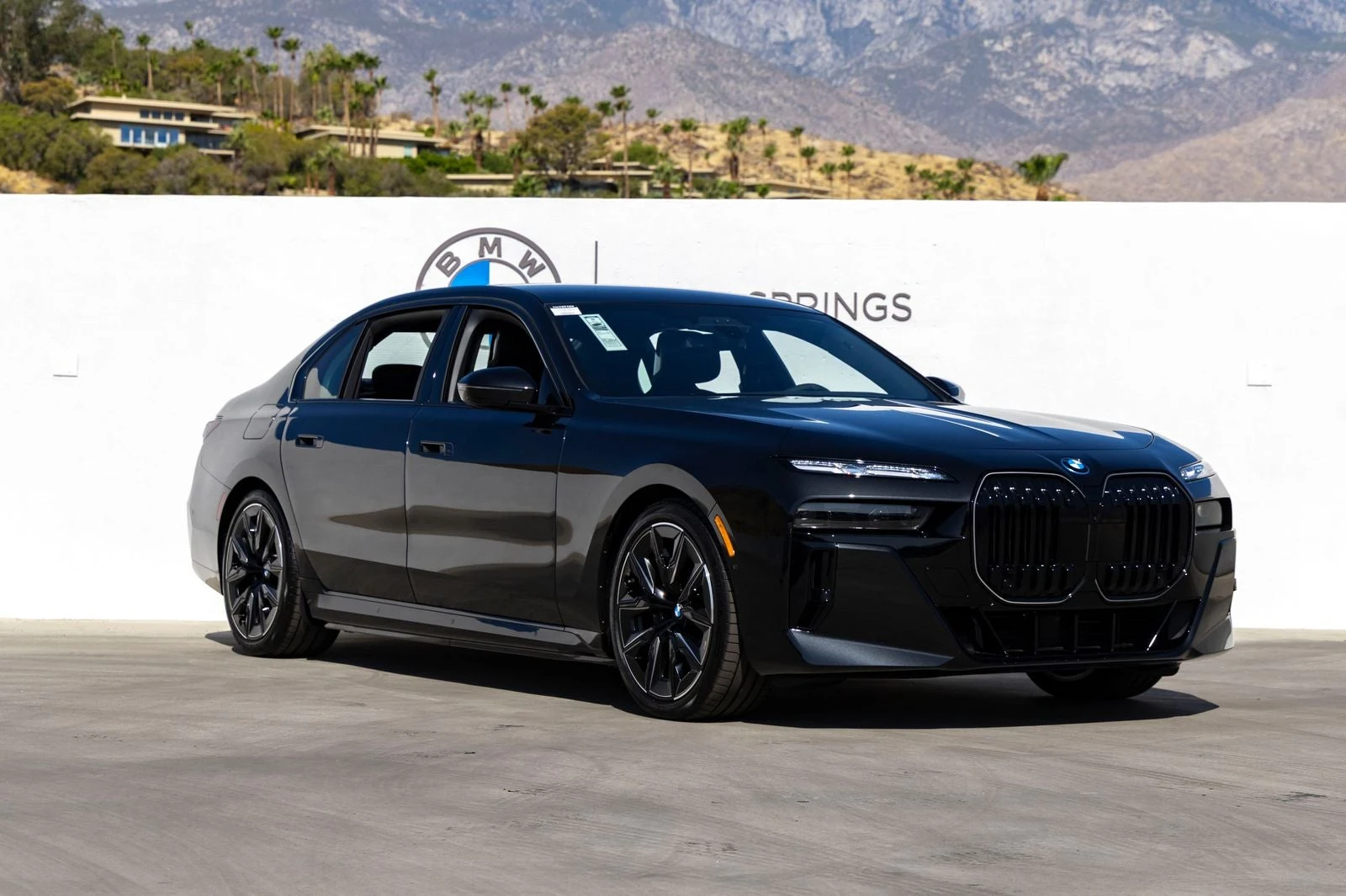 2026 BMW 750e xDrive (G70), 2/20