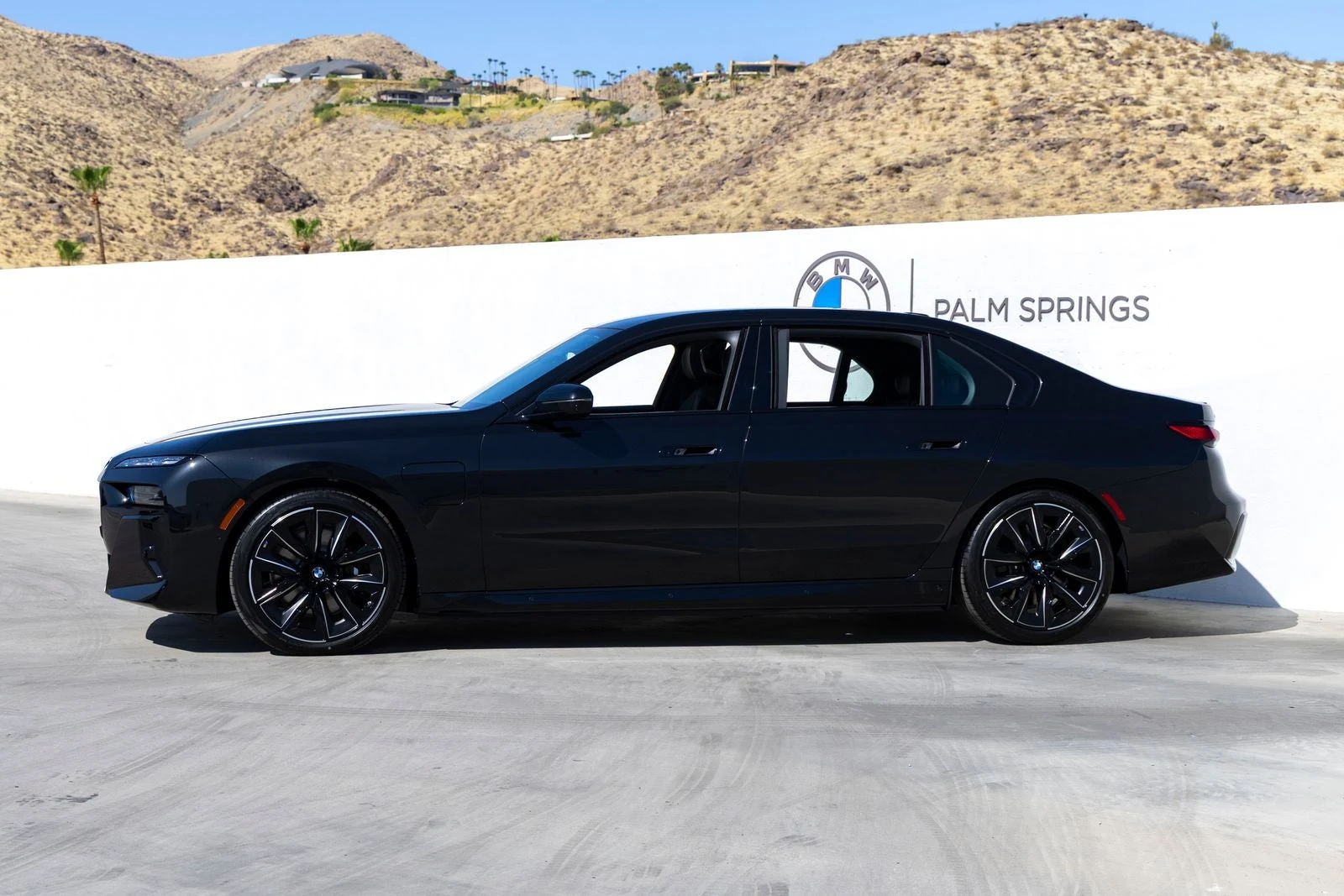 2026 BMW 750e xDrive (G70), 3/20