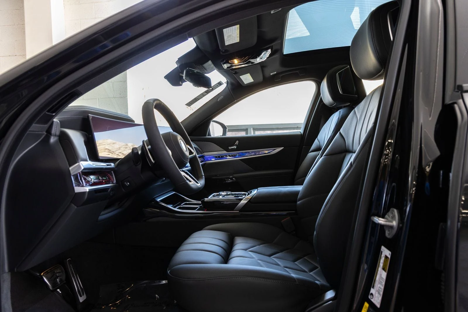 2026 BMW 750e xDrive (G70), 15/20