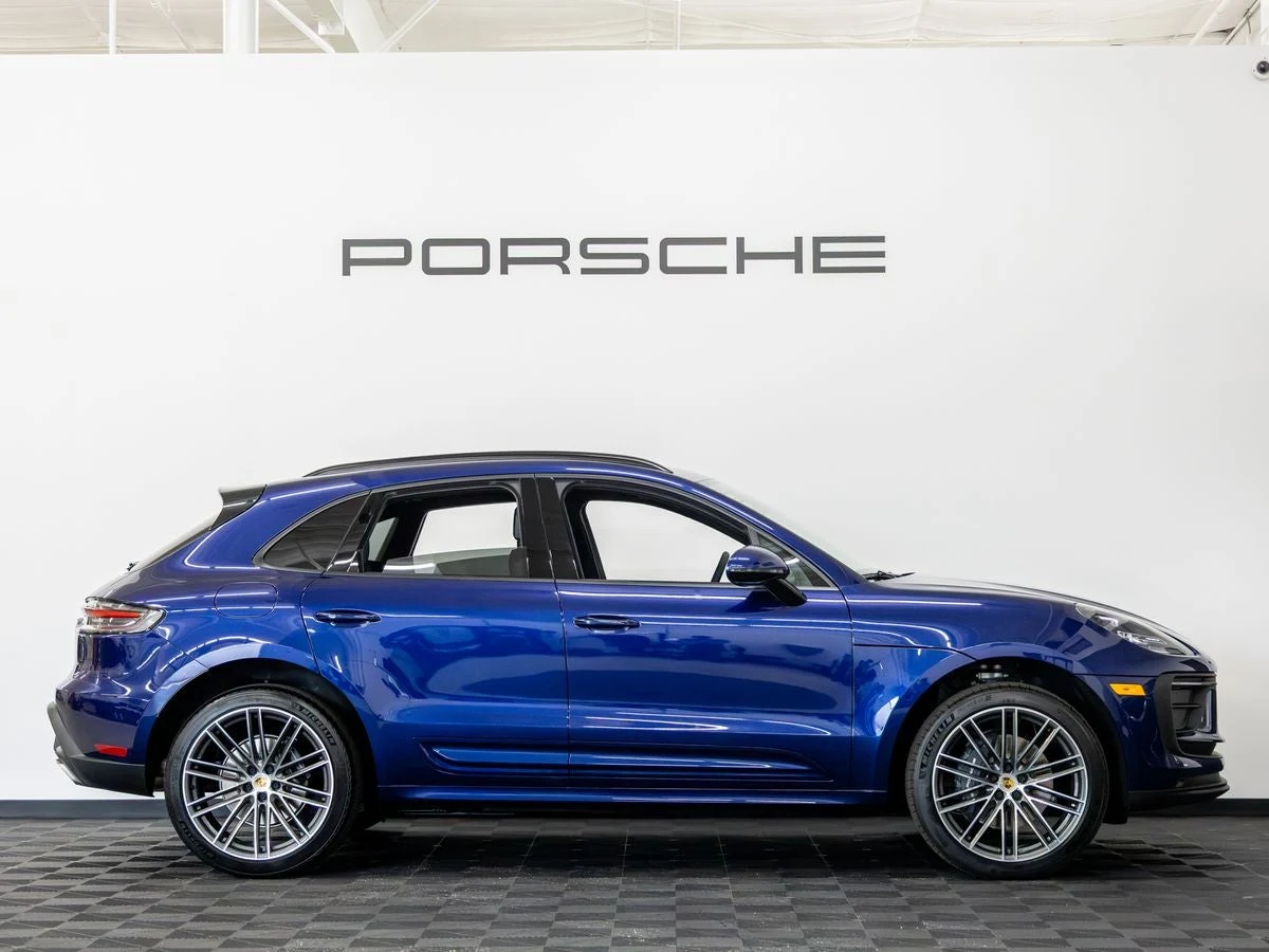 2026 Porsche Macan (95B), 8/20