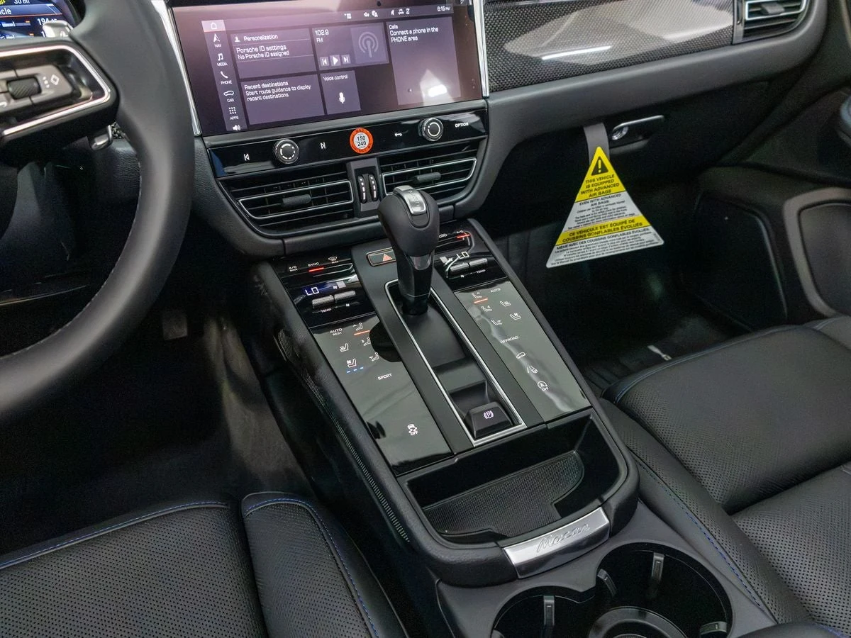 2026 Porsche Macan (95B), 19/20