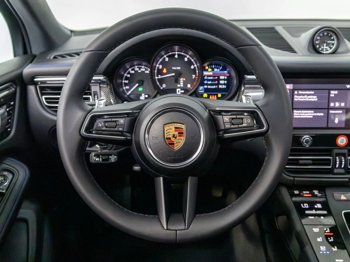 2026 Porsche Macan (95B), 20/20