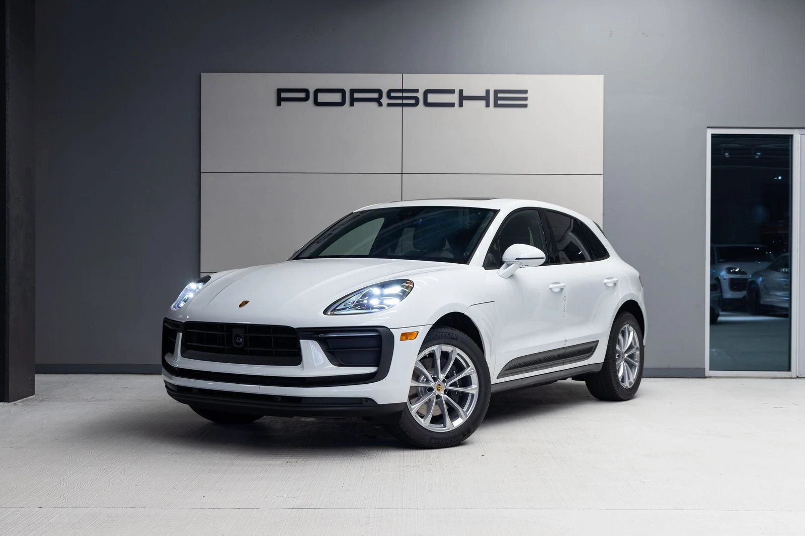 Porsche Macan (95B) · Carrara White Metallic · Indigo Auto Group