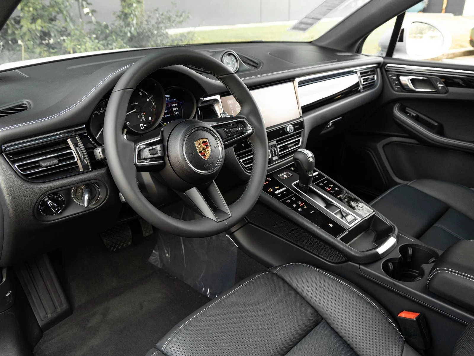 2026 Porsche Macan (95B), 4/20